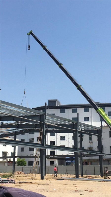 鋼結(jié)構(gòu)